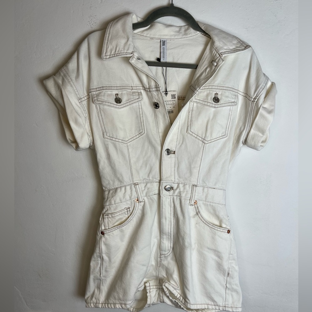 SOLD ON OTHER PLATFORM NWT Zara Jean romper